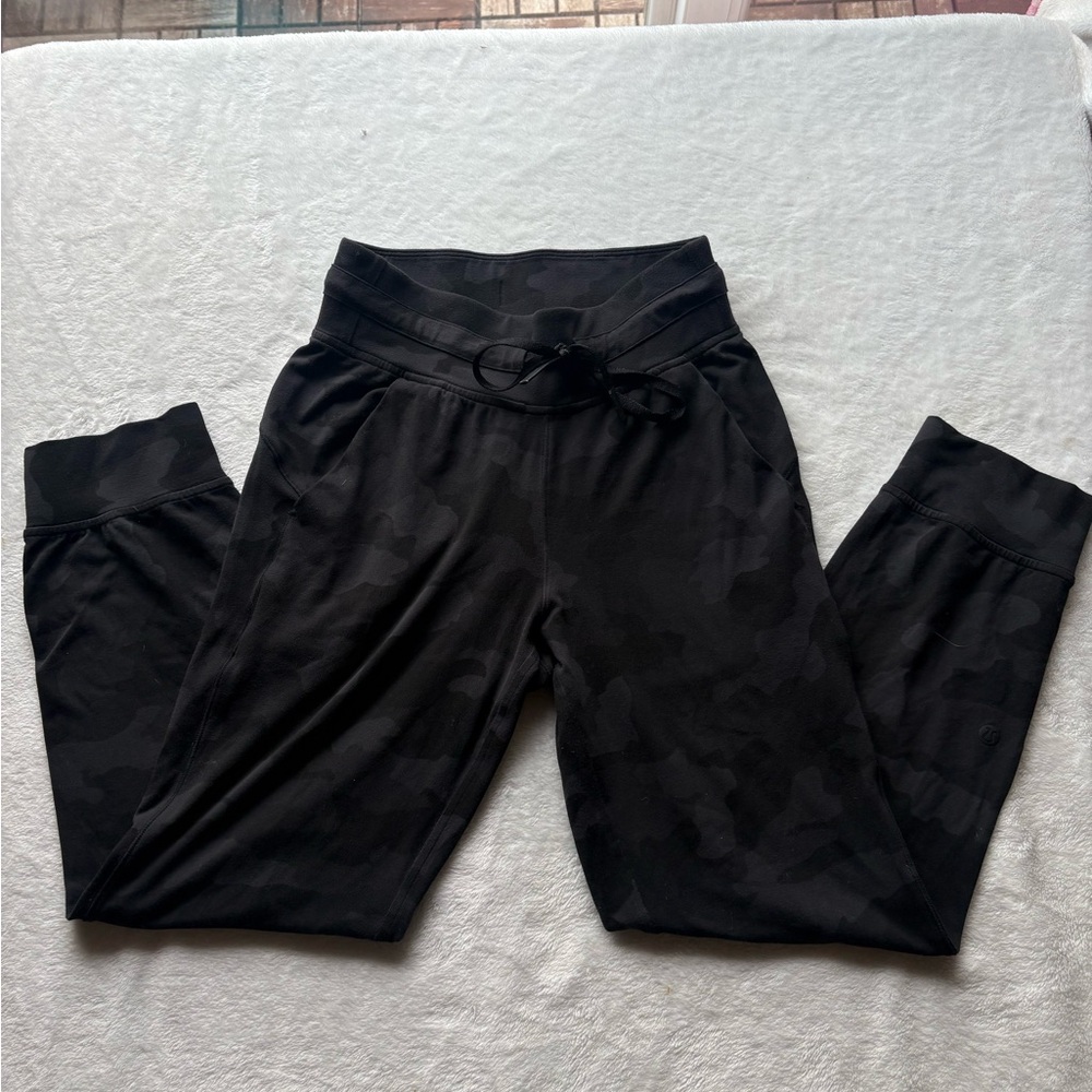 Lululemon Ready To Rulu Joggers- Camo- size 2 - Picture 2 of 4